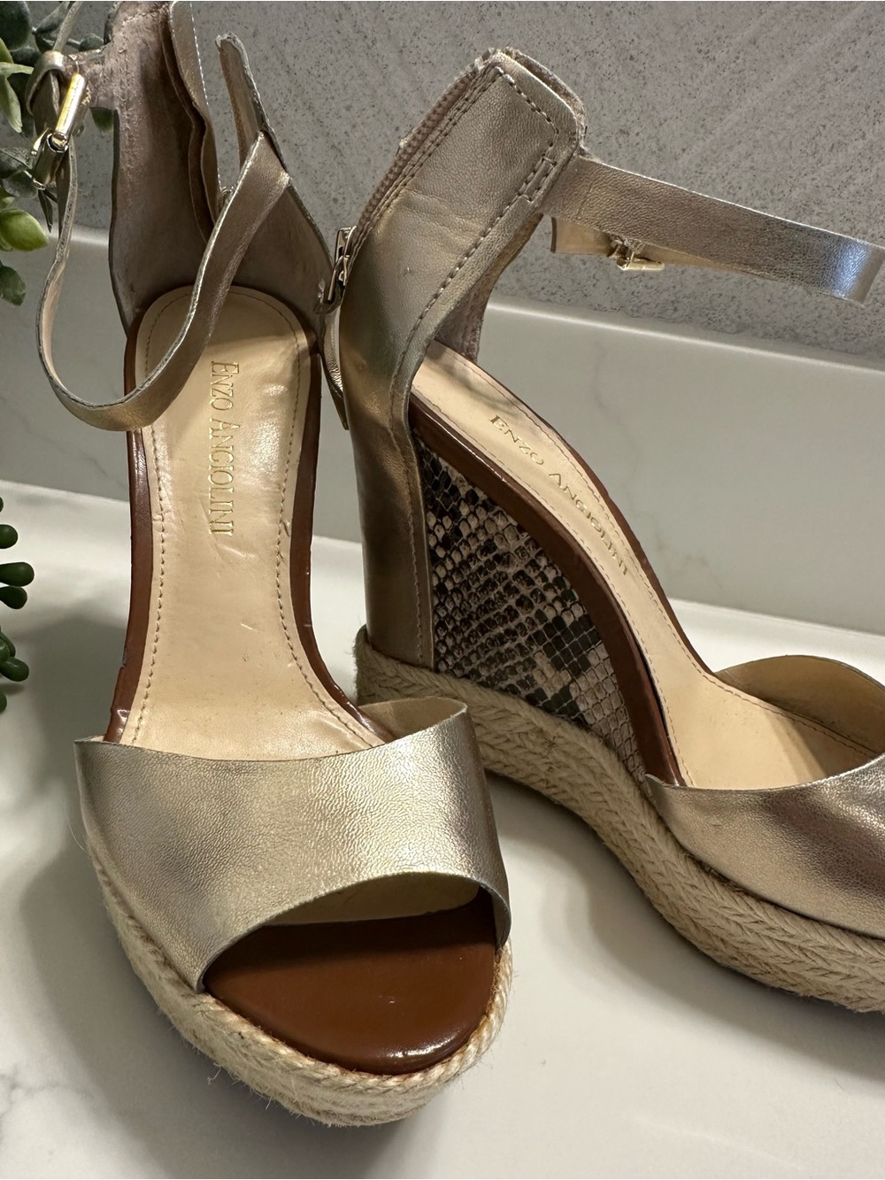 ENZO ANGIOLINI Gold Espadrille Wedge Sandals